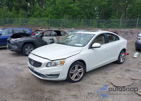2014 Volvo S60 T5 z USA, uszkodzony, nr VIN YV1612FS6E2273932